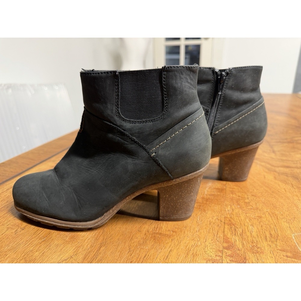 Clarks Women's 8 Sashlin Vita Black Leather Side Zip Ankle Booties Heeled Boots